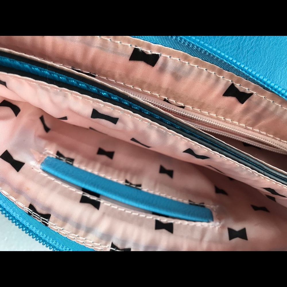 ISABELLE VEGAN LEATHER CROSSBODY PURSE - Picture 7 of 7